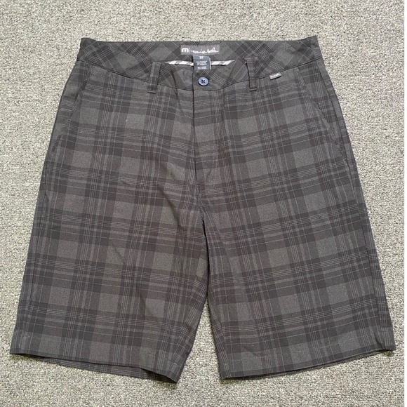 Travis Mathew Other - Travis Mathew Golf Shorts Gray Plaid Mens 32 Performance Stretch Flat Front Prep